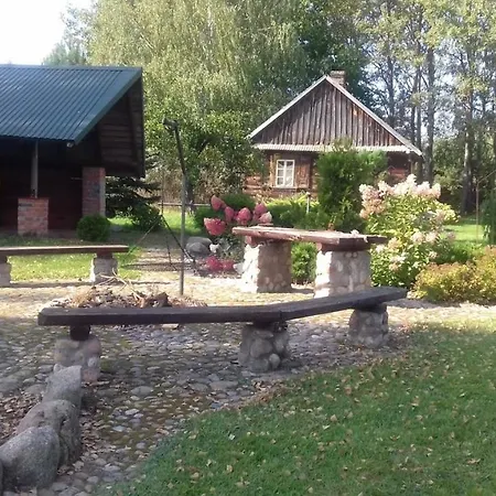 Lesniczowka Nad Sarenka * Sarnaki